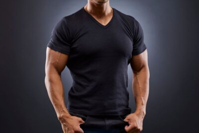 Vanguardia casual: 5 Estilos de playeras modernas para hombre