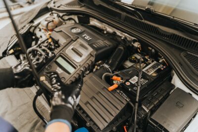 Qué puede detectar un escáner OBD2 y qué no