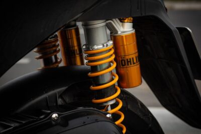 Cómo elegir amortiguadores para tu auto: tecnología, compatibilidad y calidad