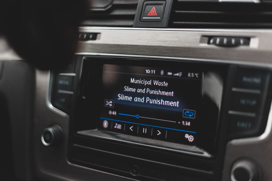 Autoestéreo con pantalla táctil para coche